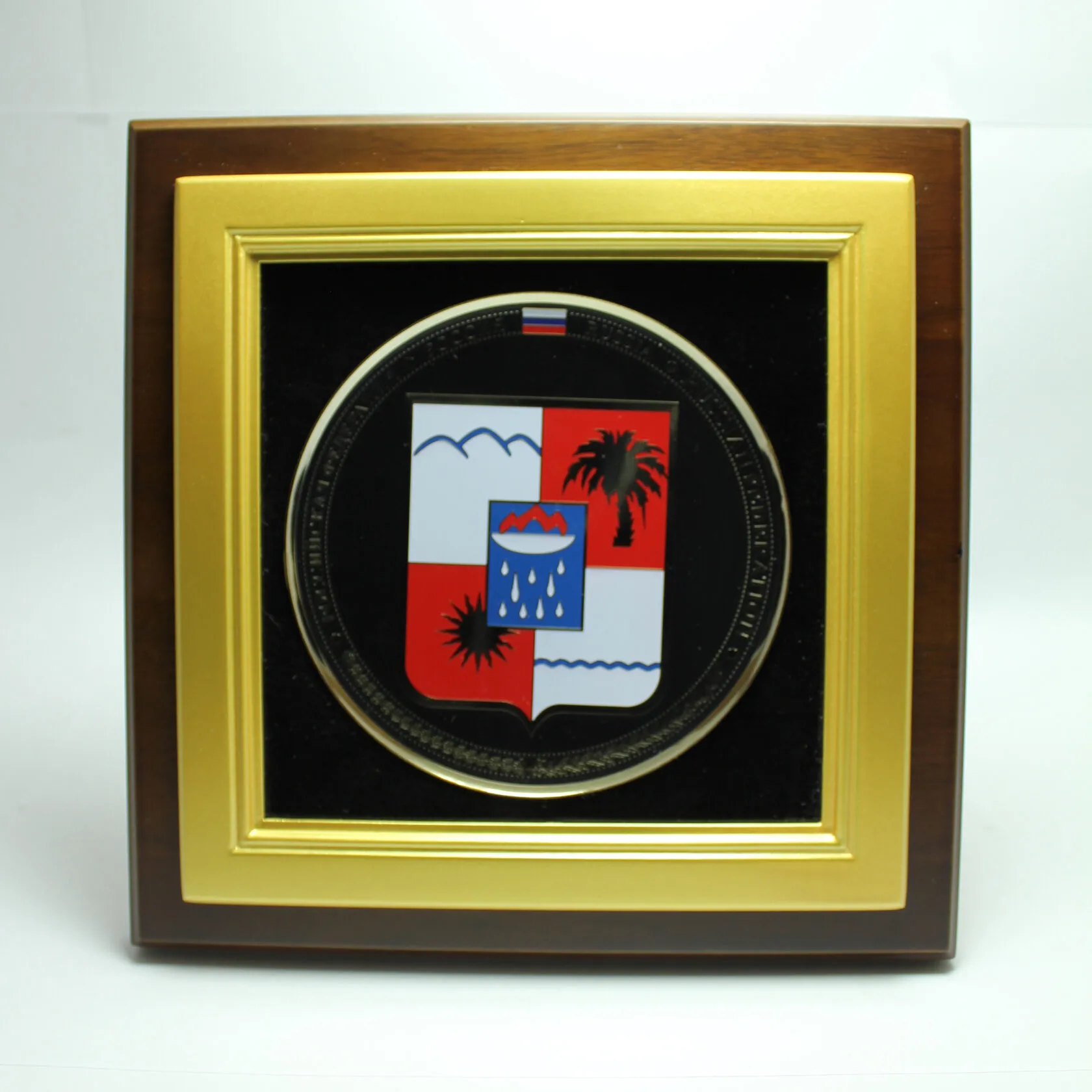 Панно с тарелкой «Герб Сочи»